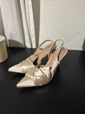 Elegant Satin Pointed-Toe Slingback Heels in Cream